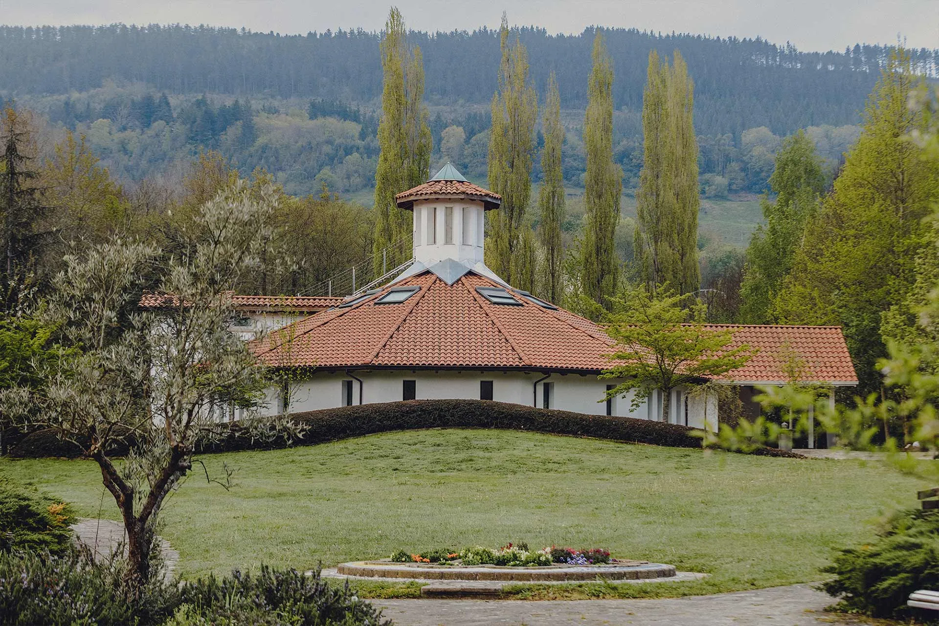 Amalurra · Ecohotel y centro de retiro